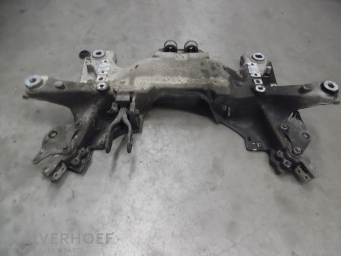 Gebruikte Subframe Peugeot 407 (6D) 1.8 16V Prijs op aanvraag aangeboden door Verhoef Cars & Parts