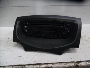 Gebruikte Radio CD Speler Ford Ka II 1.2 Prijs € 40,00 Margeregeling aangeboden door Verhoef Cars & Parts