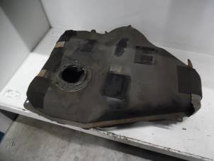 Gebruikte Tank Mazda 5 (CR19) 1.8i 16V Prijs € 75,00 Margeregeling aangeboden door Verhoef Cars & Parts