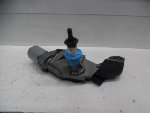 Gebruikte Ruitenwissermotor achter Hyundai i30 (FD) 1.4 CVVT 16V Prijs € 50,00 Margeregeling aangeboden door Verhoef Cars & Parts