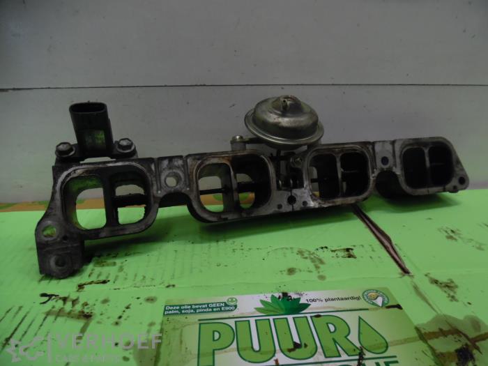 Gebruikte Inlaatspruitstuk Toyota Avensis Wagon (T25/B1E) 2.0 16V VVT-i D4 Prijs op aanvraag aangeboden door Verhoef Cars & Parts