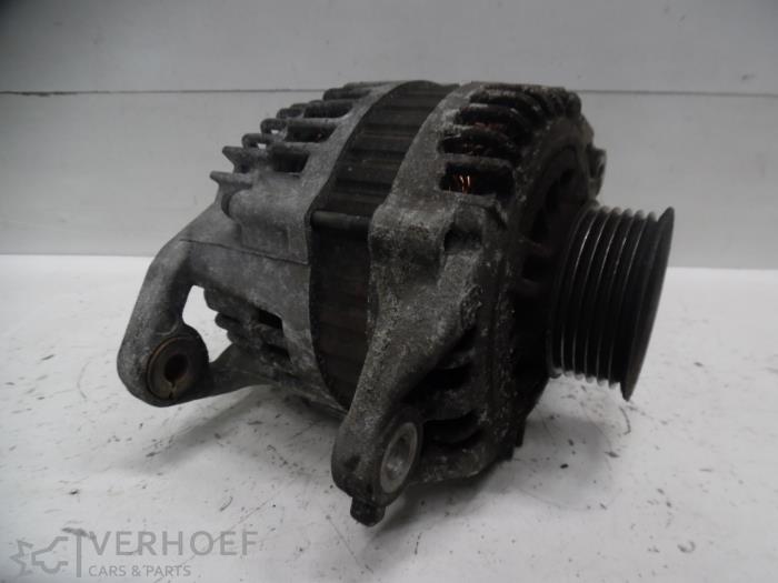 Gebruikte Dynamo Nissan Almera (N16) 1.5 16V Prijs € 35,00 Margeregeling aangeboden door Verhoef Cars & Parts