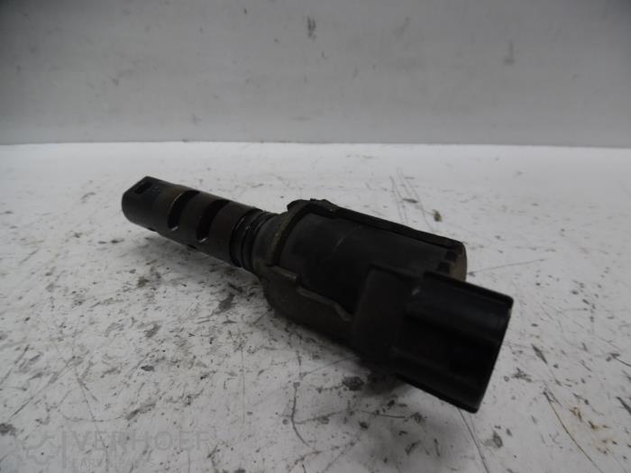 Gebruikte Nokkenas Sensor Toyota Avensis Verso (M20) 2.0 16V VVT-i D-4 Prijs op aanvraag aangeboden door Verhoef Cars & Parts