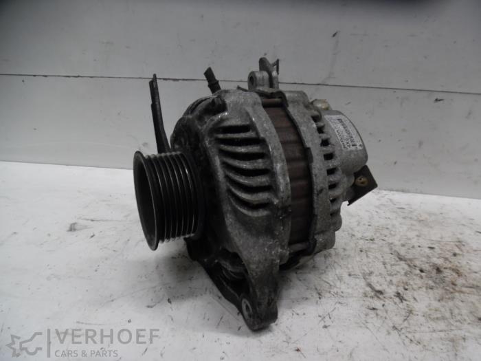 Gebruikte Alternator Honda Civic (FK/FN) 1.8i VTEC 16V Prijs € 50,00 Margeregeling aangeboden door Verhoef Cars & Parts