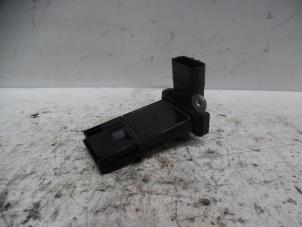 Gebruikte Luchthoeveelheidsmeter Honda Civic (FK/FN) 1.8i VTEC 16V Prijs € 35,00 Margeregeling aangeboden door Verhoef Cars & Parts