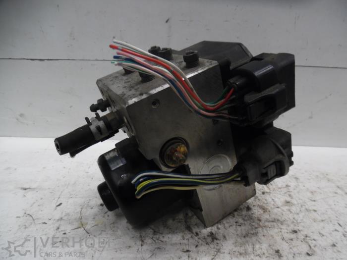 Gebruikte ABS Pomp Lexus IS 200 Prijs € 100,00 Margeregeling aangeboden door Verhoef Cars & Parts