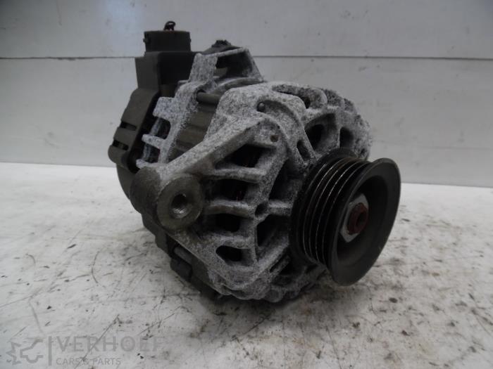 Gebruikte Dynamo Hyundai i20 1.2i 16V Prijs € 40,00 Margeregeling aangeboden door Verhoef Cars & Parts