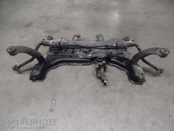 Gebruikte Subframe Mazda 3 Sport (BK) 1.6i 16V Prijs € 90,00 Margeregeling aangeboden door Verhoef Cars & Parts