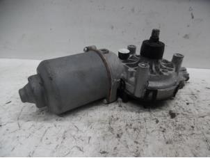 Gebruikte Ruitenwissermotor voor Honda Jazz (GE6/GE8/GG/GP) 1.4 VTEC 16V Prijs € 60,00 Margeregeling aangeboden door Verhoef Cars & Parts