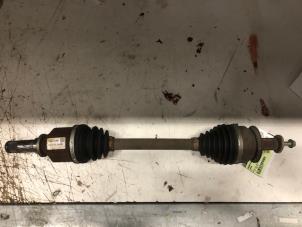 Gebruikte Steekas links-voor Mazda 3 Sport (BK) 1.6i 16V Prijs € 50,00 Margeregeling aangeboden door Verhoef Cars & Parts