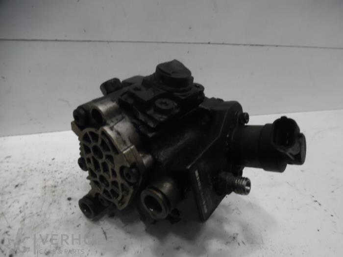 Gebruikte Dieselpomp Kia Pro cee'd (EDB3) Prijs op aanvraag aangeboden door Verhoef Cars & Parts