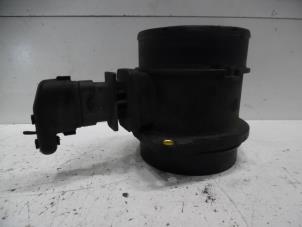 Gebruikte Luchthoeveelheidsmeter Hyundai Santa Fe II (CM) 2.2 CRDi 16V 4x2 Prijs op aanvraag aangeboden door Verhoef Cars & Parts