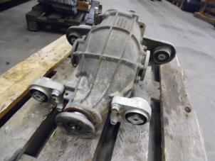 Gebruikte Differentieel achter Ssang Yong Rodius 2.2 SV 220 e-XDi 16V 2WD Prijs op aanvraag aangeboden door Verhoef Cars & Parts