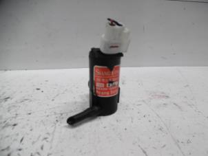 Gebruikte Ruitensproeierpomp voor Ssang Yong Rodius 2.2 SV 220 e-XDi 16V 2WD Prijs op aanvraag aangeboden door Verhoef Cars & Parts