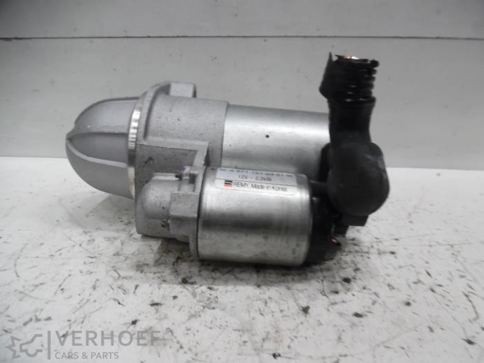 Gebruikte Startmotor Ssang Yong Rodius 2.2 SV 220 e-XDi 16V 2WD Prijs op aanvraag aangeboden door Verhoef Cars & Parts