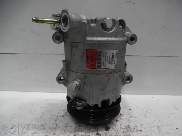 Gebruikte Aircopomp Ssang Yong Rodius 2.2 SV 220 e-XDi 16V 2WD Prijs op aanvraag aangeboden door Verhoef Cars & Parts