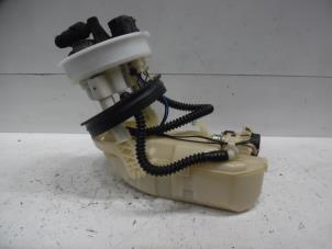 Gebruikte Benzinepomp Honda Civic (EP/EU) 1.6 16V VTEC Prijs € 75,00 Margeregeling aangeboden door Verhoef Cars & Parts