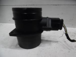 Gebruikte Luchthoeveelheidsmeter Volkswagen Passat Variant (3B5) 2.3 VR5 Prijs € 20,00 Margeregeling aangeboden door Verhoef Cars & Parts