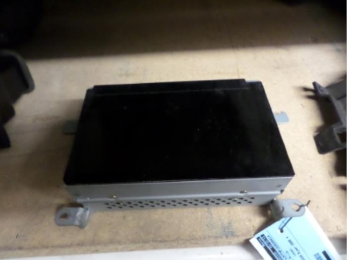 Navigatie Display van een Nissan Primera Wagon (W12) 1.9 dCi 2006