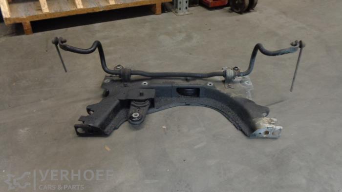 Gebruikte Subframe Renault Grand Scénic II (JM) 1.9 dCi 120 Prijs op aanvraag aangeboden door Verhoef Cars & Parts