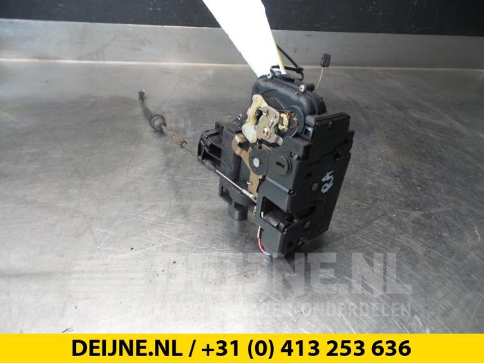 Deurslot Mechaniek 4Deurs rechts-achter - Volkswagen Golf