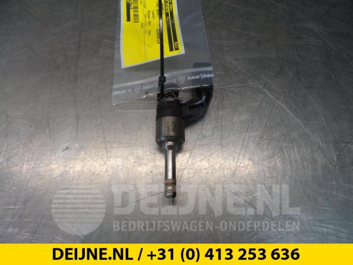 Injector (benzine injectie) - Volkswagen Golf