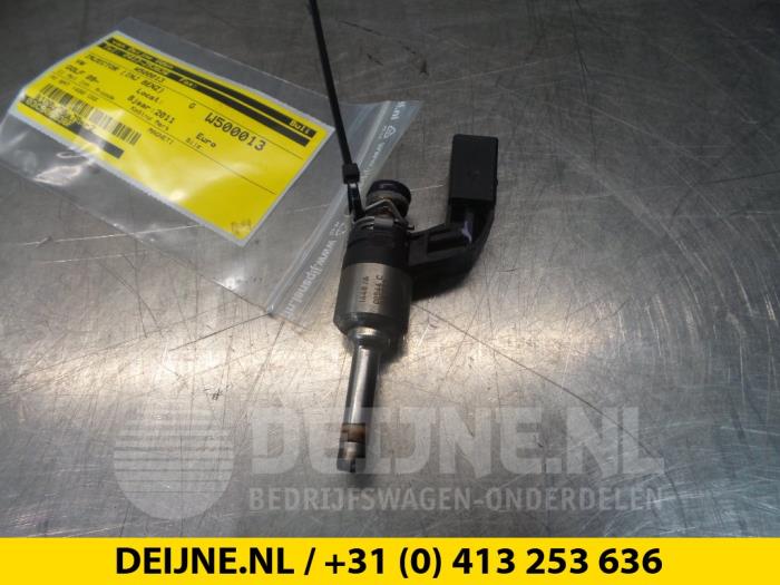 Injector (benzine injectie) - Volkswagen Golf