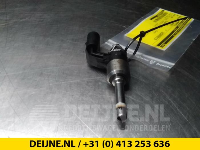 Injector (benzine injectie) - Volkswagen Golf