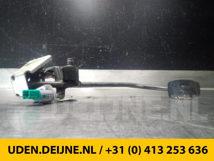 Koppelingspedaal - Opel Vivaro