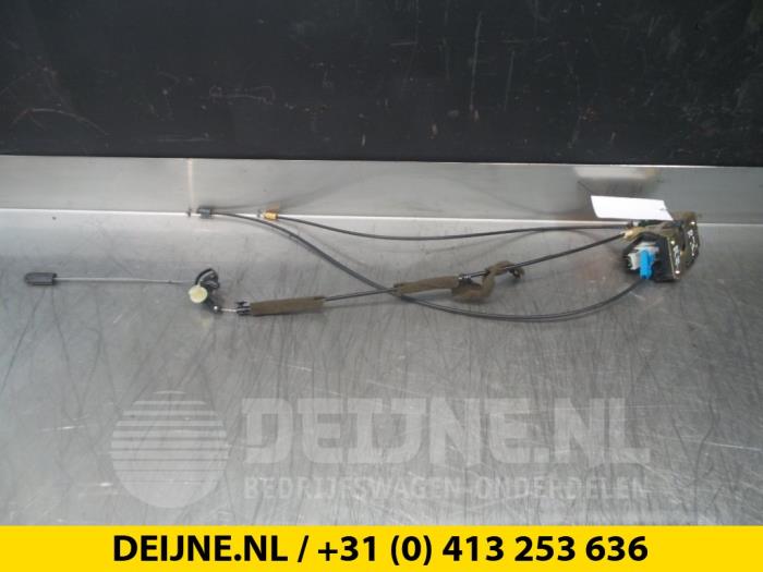 Deurslot Mechaniek 4Deurs rechts-achter - Nissan Kubistar