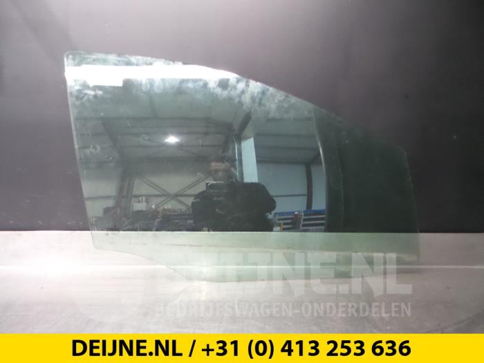 Portierruit 4Deurs rechts-voor - Mercedes B-Klasse