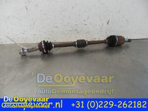 Gebruikte Steekas rechts-achter Mitsubishi Outlander (GF/GG) 2.0 16V PHEV 4x4 Prijs € 69,99 Margeregeling aangeboden door Autodemontagebedrijf De Ooyevaar