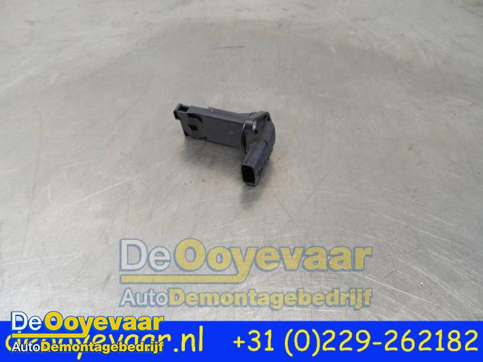 Gebruikte Luchtmassameter Mitsubishi Outlander (GF/GG) 2.0 16V PHEV 4x4 Prijs € 15,00 Margeregeling aangeboden door Autodemontagebedrijf De Ooyevaar