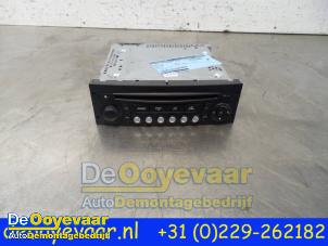 Gebruikte Radio CD Speler Citroen DS3 (SA) 1.6 e-HDi Prijs € 59,98 Margeregeling aangeboden door Autodemontagebedrijf De Ooyevaar