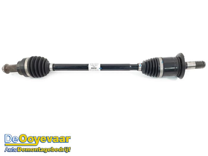 Gebruikte Steekas links-achter BMW 1 serie (F20) 118i 1.5 TwinPower 12V Prijs € 24,99 Margeregeling aangeboden door Autodemontagebedrijf De Ooyevaar