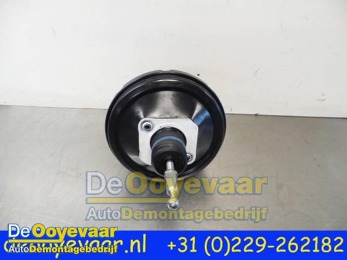 Gebruikte Rembekrachtiger Audi A4 Avant (B9) 1.4 TFSI 16V Prijs € 49,99 Margeregeling aangeboden door Autodemontagebedrijf De Ooyevaar