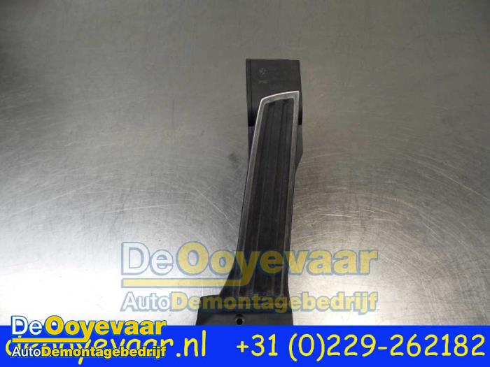 Gebruikte Gaspedaalpositie Sensor BMW X6 (E71/72) xDrive30d 3.0 24V Prijs € 19,99 Margeregeling aangeboden door Autodemontagebedrijf De Ooyevaar