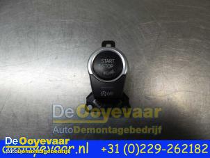 Gebruikte Start/Stop schakelaar BMW 7 serie (F01/02/03/04) 740d xDrive 24V Prijs € 79,99 Margeregeling aangeboden door Autodemontagebedrijf De Ooyevaar