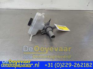 Gebruikte Hoofdremcilinder Mercedes C Estate (S205) C-250 CDI BlueTEC, C-250 d 2.2 16V Prijs € 25,00 Margeregeling aangeboden door Autodemontagebedrijf De Ooyevaar