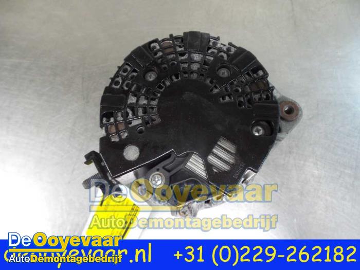 Gebruikte Dynamo Mercedes B (W246/W242) 1.5 B-180 CDI,d 16V Prijs € 19,99 Margeregeling aangeboden door Autodemontagebedrijf De Ooyevaar