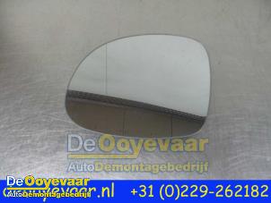 Gebruikte Spiegelglas links Volkswagen Sharan (7N) 2.0 TDI 16V Prijs € 14,99 Margeregeling aangeboden door Autodemontagebedrijf De Ooyevaar