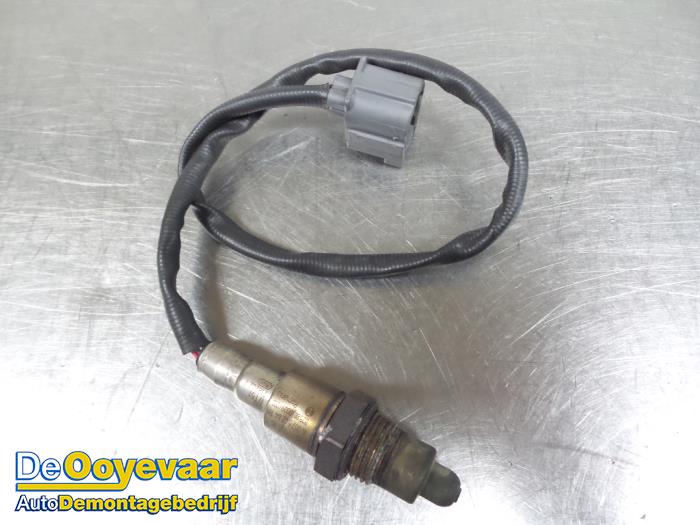 Gebruikte Lambda Sonde Mercedes C (W205) C-180 1.6 16V Prijs € 15,00 Margeregeling aangeboden door Autodemontagebedrijf De Ooyevaar
