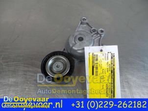 Gebruikte Spanrol Multiriem Peugeot 208 I (CA/CC/CK/CL) 1.4 HDi Prijs € 9,99 Margeregeling aangeboden door Autodemontagebedrijf De Ooyevaar