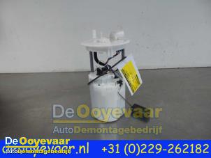 Gebruikte Benzinepomp Opel Karl 1.0 12V Prijs € 59,99 Margeregeling aangeboden door Autodemontagebedrijf De Ooyevaar
