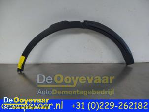 Gebruikte Sierstrip Landrover Range Rover Evoque (LVJ/LVS) 2.0 D 180 16V 5-drs. Prijs € 15,00 Margeregeling aangeboden door Autodemontagebedrijf De Ooyevaar