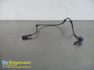 Gebruikte ABS Sensor Renault Scénic IV (RFAJ) 1.3 TCE 16V Prijs € 9,99 Margeregeling aangeboden door Autodemontagebedrijf De Ooyevaar