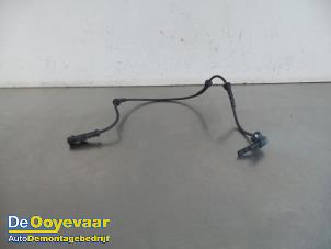 Gebruikte ABS Sensor Renault Scénic IV (RFAJ) 1.3 TCE 16V Prijs € 9,99 Margeregeling aangeboden door Autodemontagebedrijf De Ooyevaar