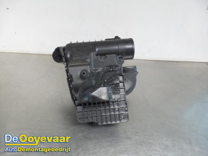 Gebruikte Luchtfilterhuis Renault Megane IV (RFBB) 1.2 Energy TCE 100 Prijs € 19,99 Margeregeling aangeboden door Autodemontagebedrijf De Ooyevaar