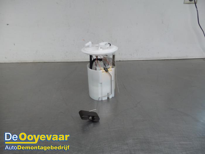 Gebruikte Benzinepomp Renault Megane IV (RFBB) 1.2 Energy TCE 100 Prijs € 49,99 Margeregeling aangeboden door Autodemontagebedrijf De Ooyevaar