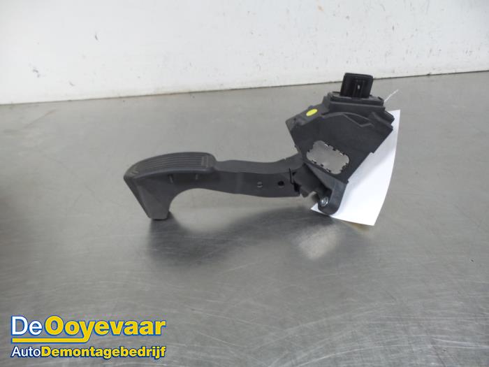 Gebruikte Gaspedaalpositie Sensor Toyota Auris (E18) 1.2 T 16V Prijs € 19,99 Margeregeling aangeboden door Autodemontagebedrijf De Ooyevaar